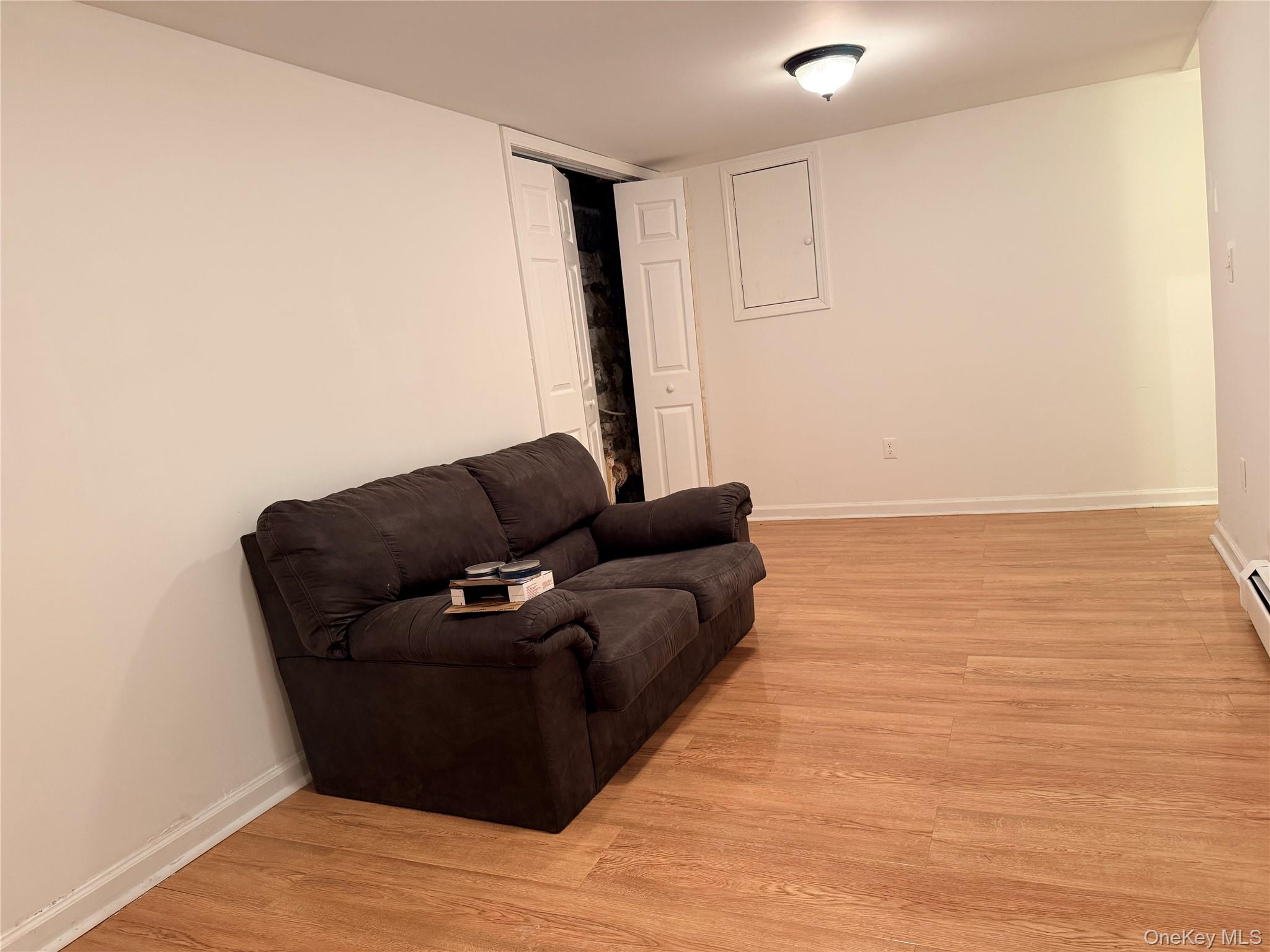 #14 photo, 35 East Avenue, Middletown , NY 10940