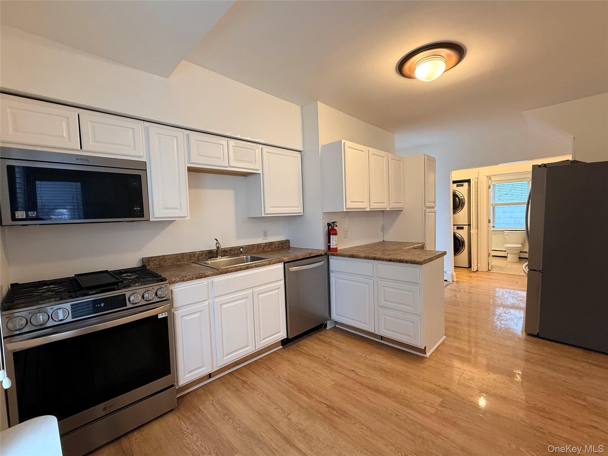 #2 photo, 35 East Avenue, Middletown , NY 10940