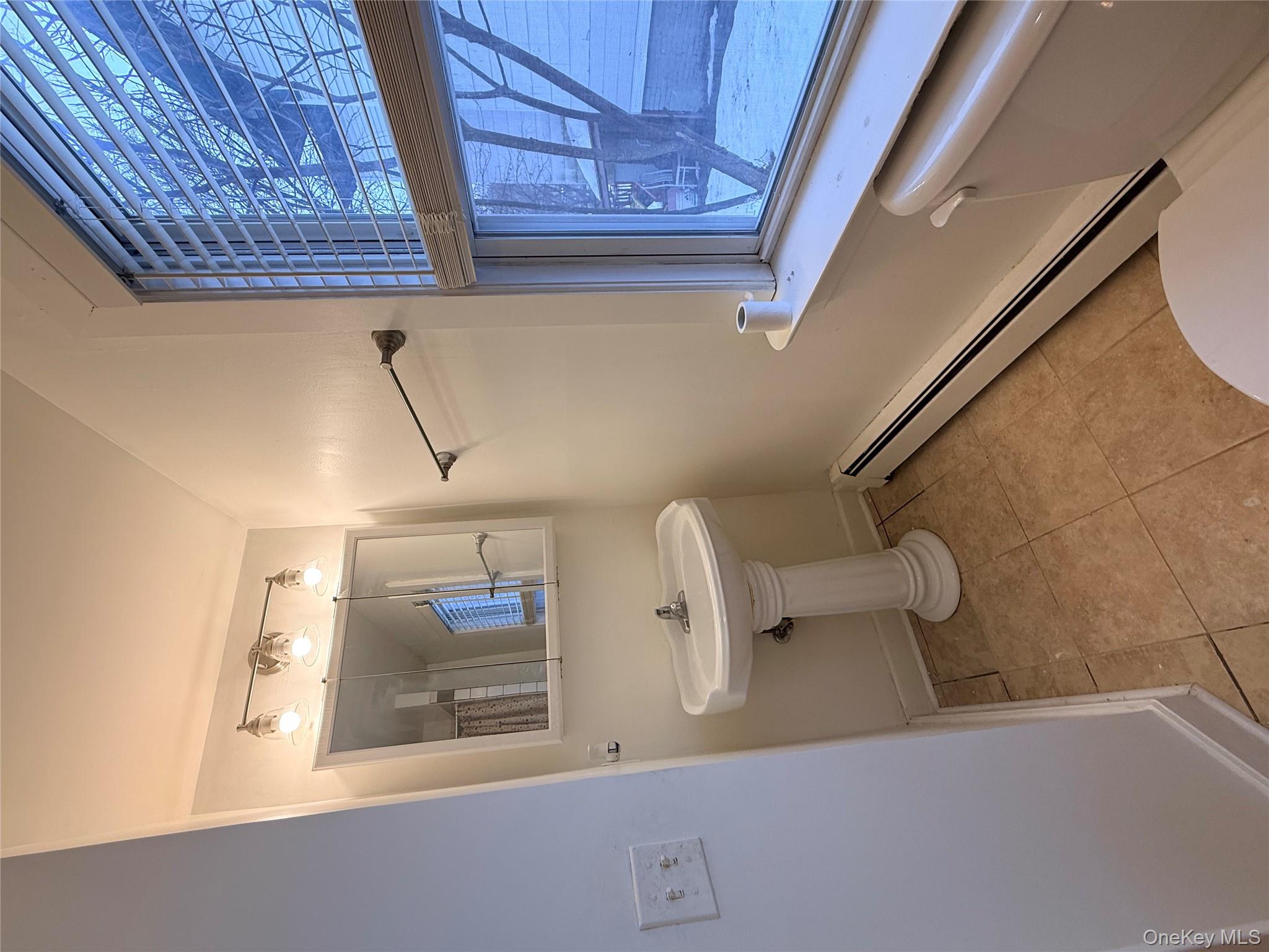 #7 photo, 35 East Avenue, Middletown , NY 10940