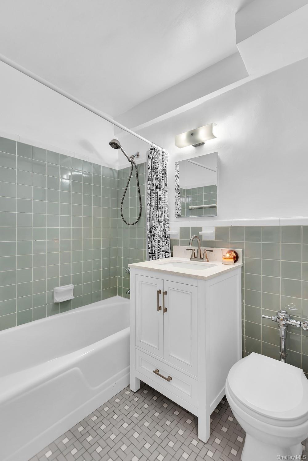 #6 photo, 2835 Webb Avenue, Bronx , NY 10468