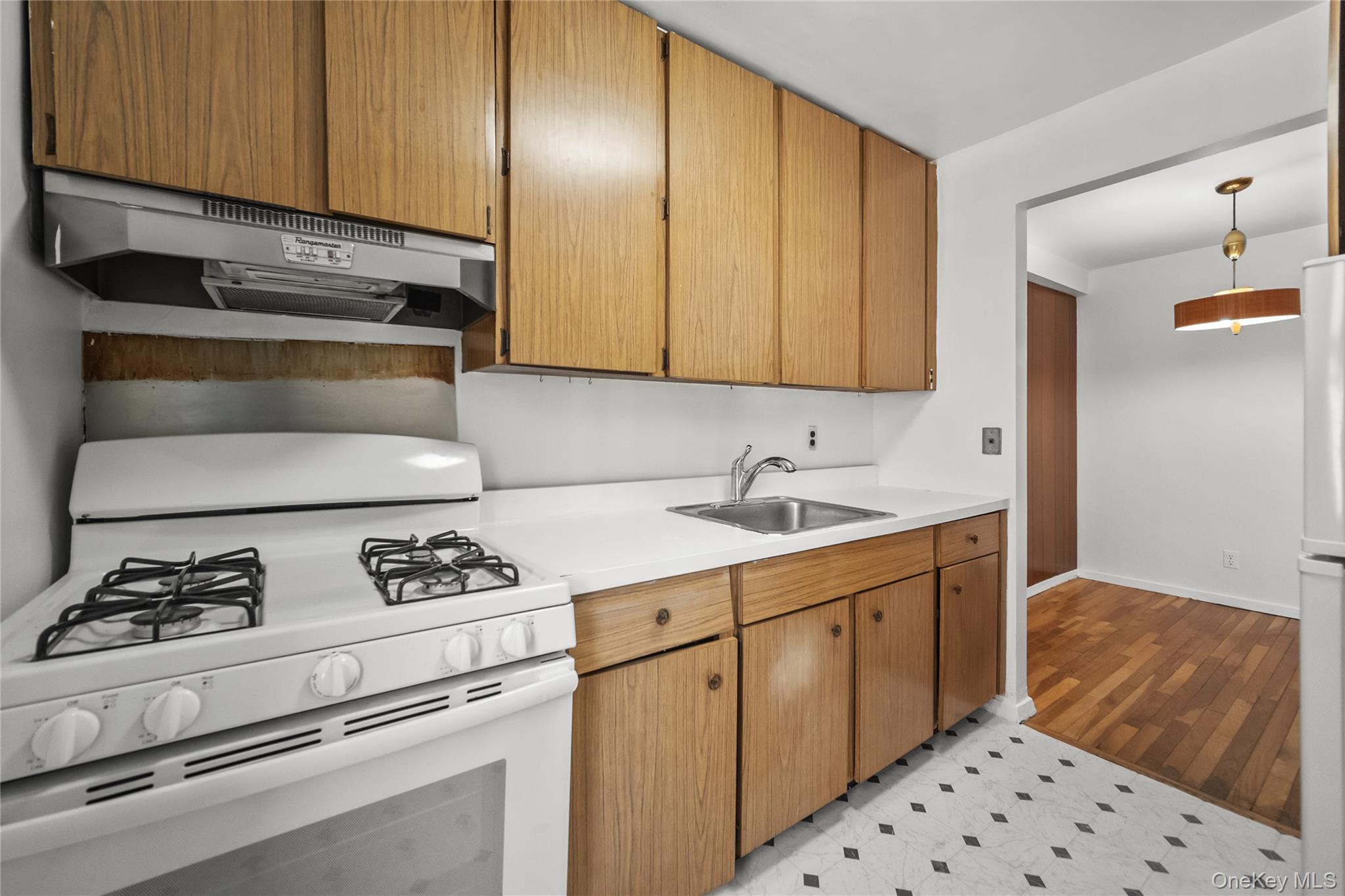 #7 photo, 119 E Hartsdale Avenue, Hartsdale , NY 10530