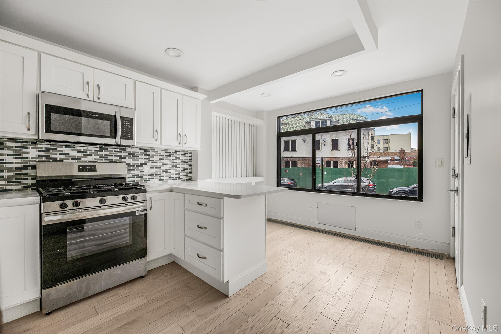 #17 photo, 3067 Williamsbridge Road, Bronx , NY 10467