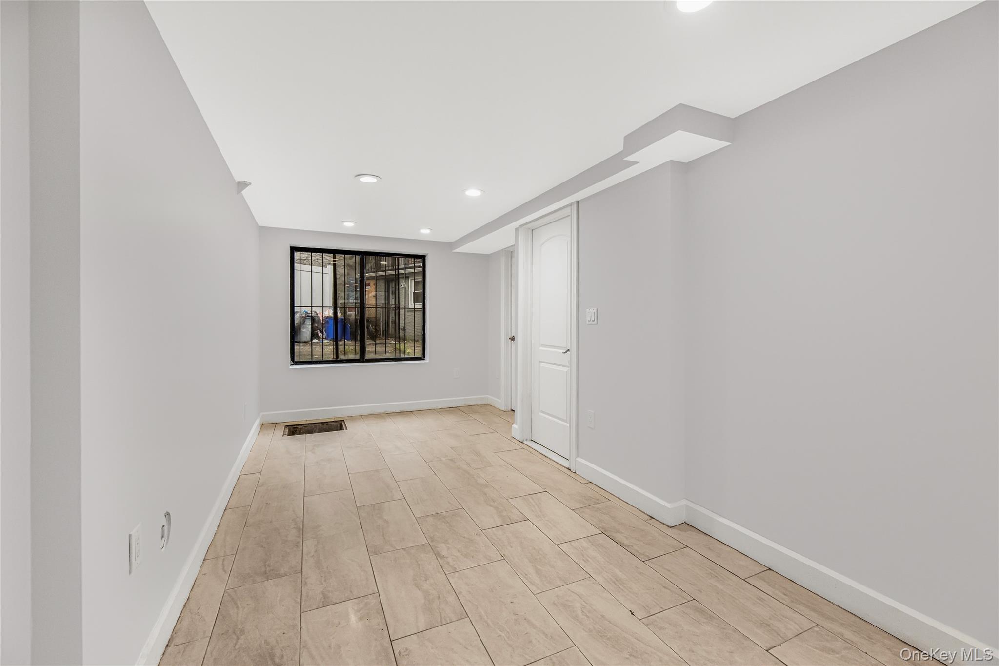 #20 photo, 3067 Williamsbridge Road, Bronx , NY 10467