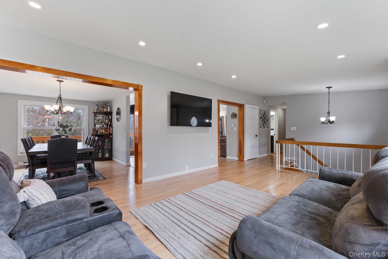 #8 photo, 4 Stonewall Farm Road, Mahopac , NY 10541