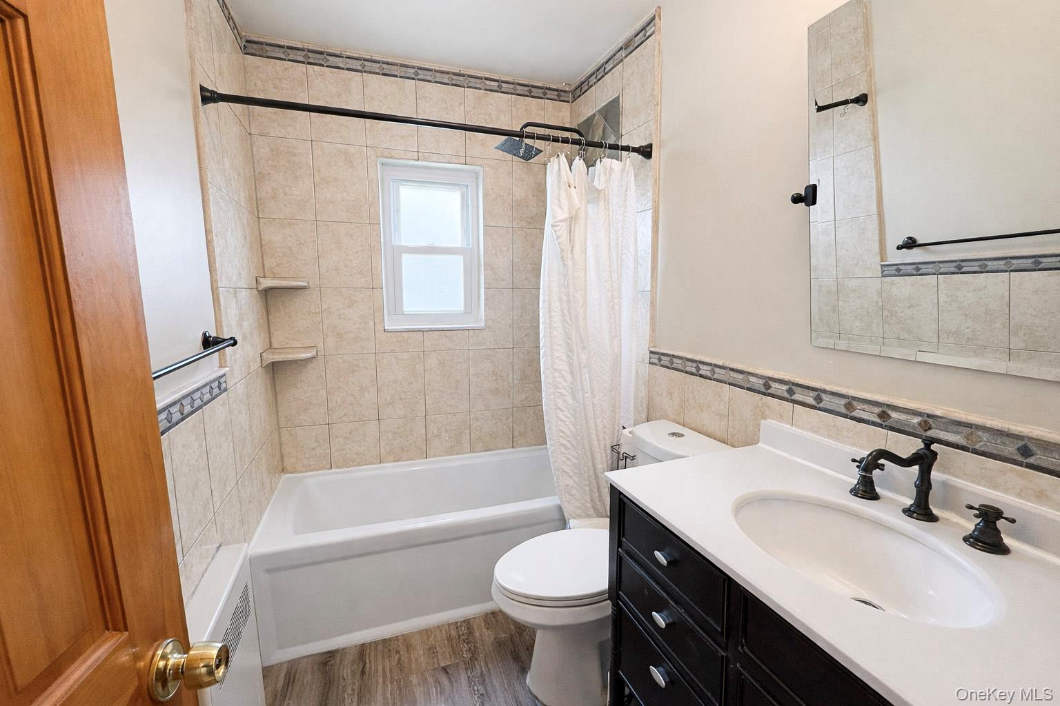 #16 photo, 1218 Fairfax Avenue, Bronx , NY 10465