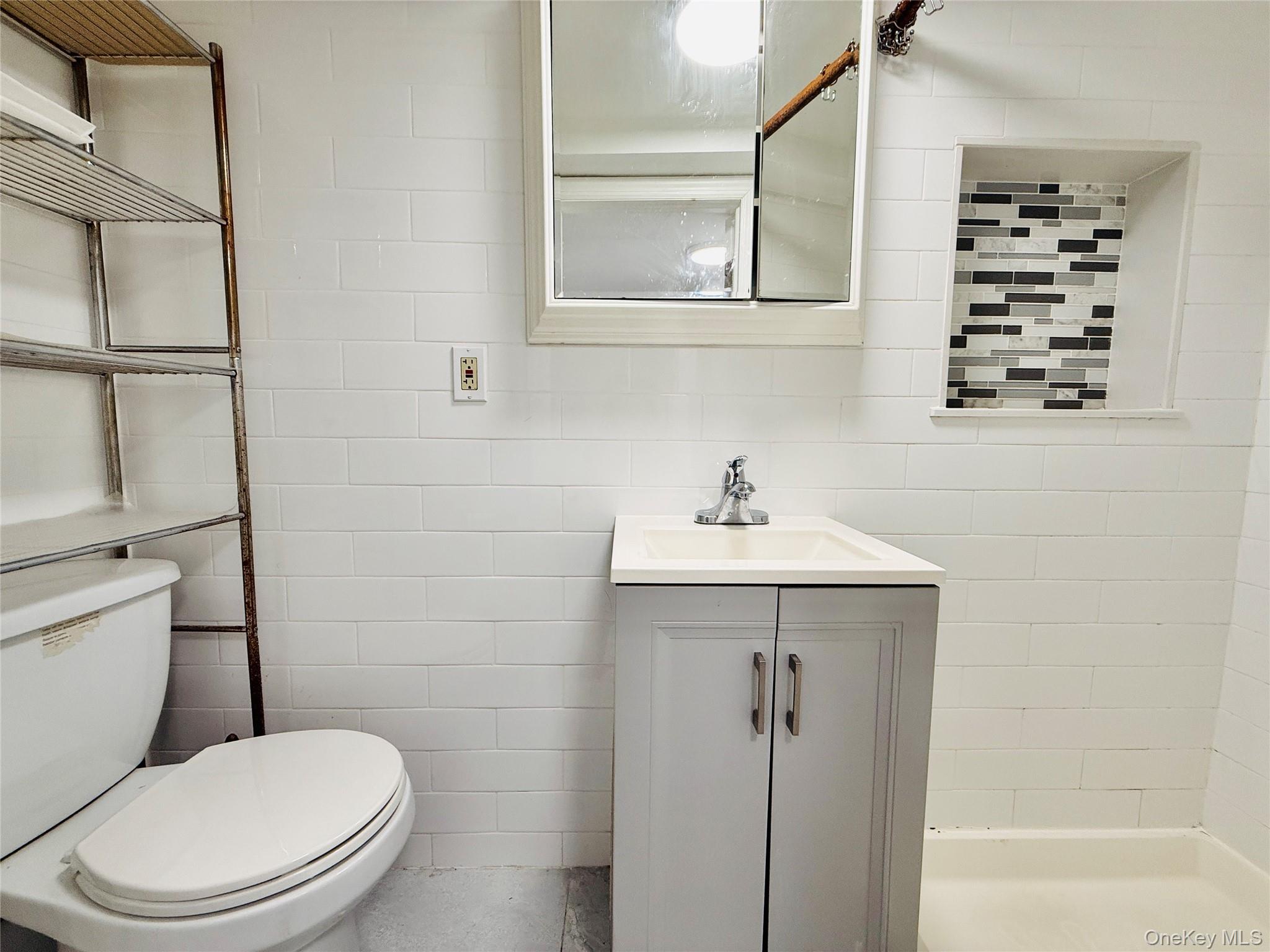 #19 photo, 1218 Fairfax Avenue, Bronx , NY 10465