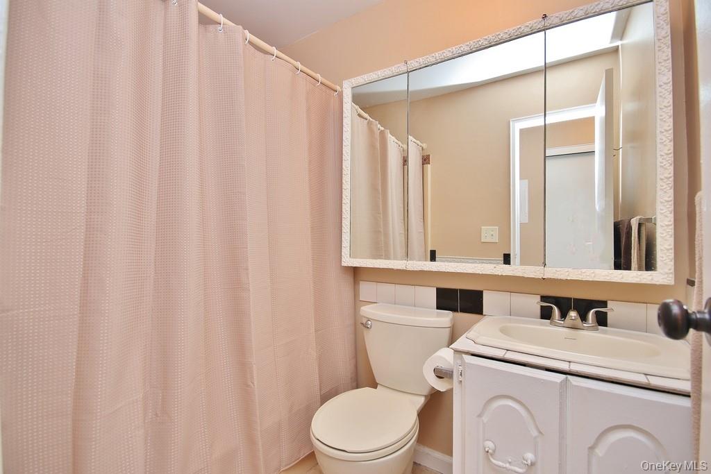 #16 photo, 362 Sierra Vista Lane, Valley Cottage , NY 10989