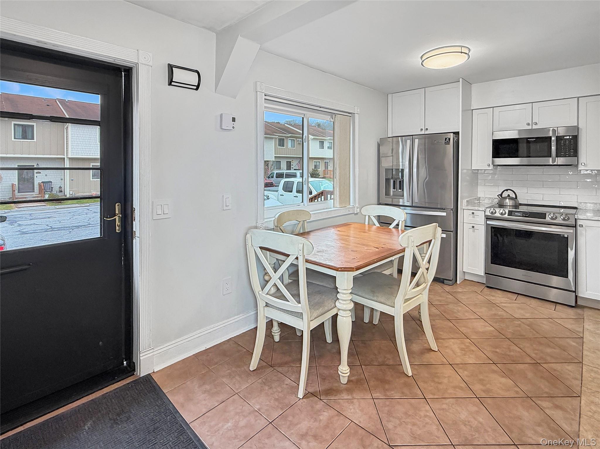 #3 photo, 5608 Chelsea Cove, Hopewell Junction , NY 12533