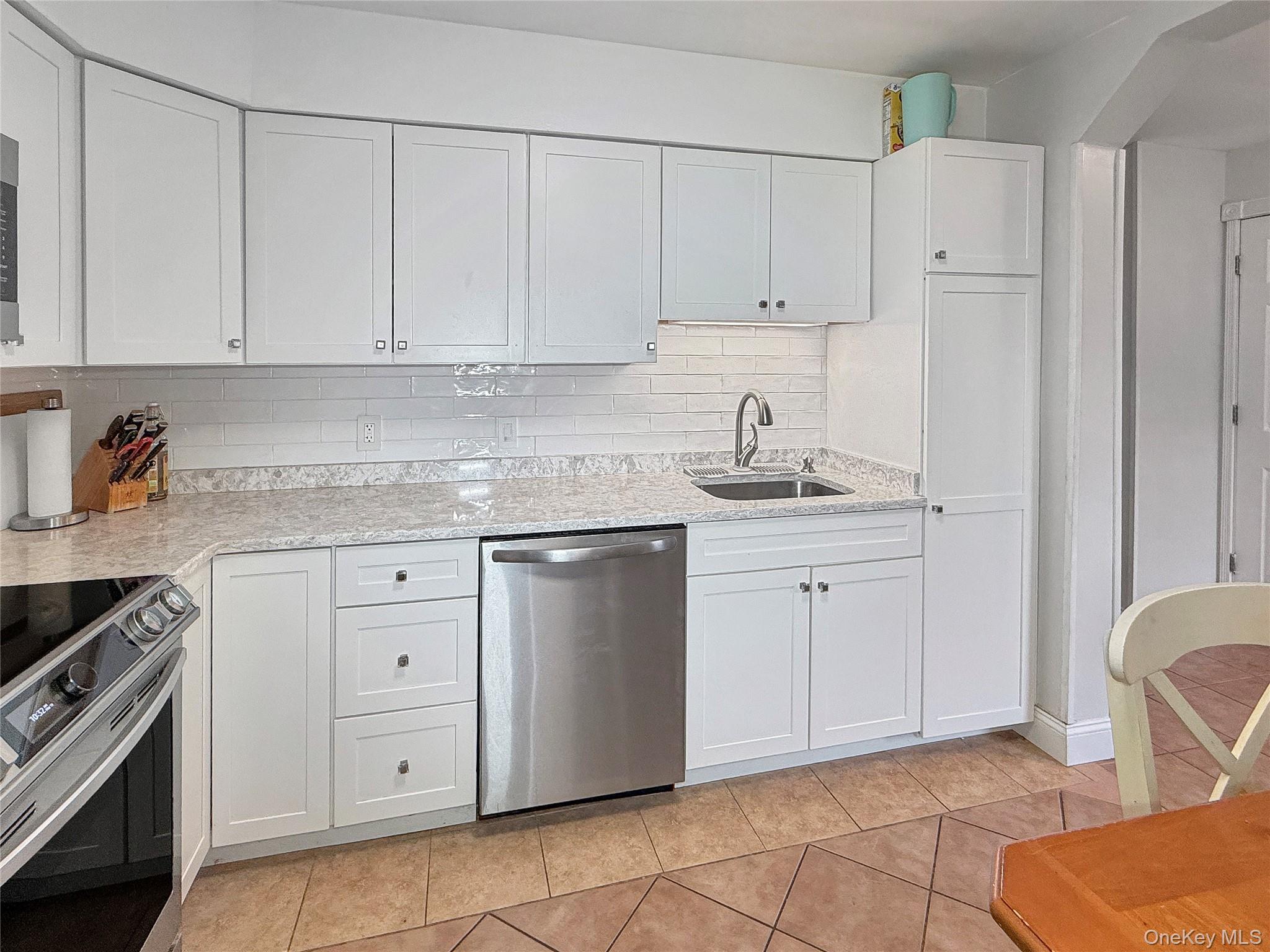 #4 photo, 5608 Chelsea Cove, Hopewell Junction , NY 12533