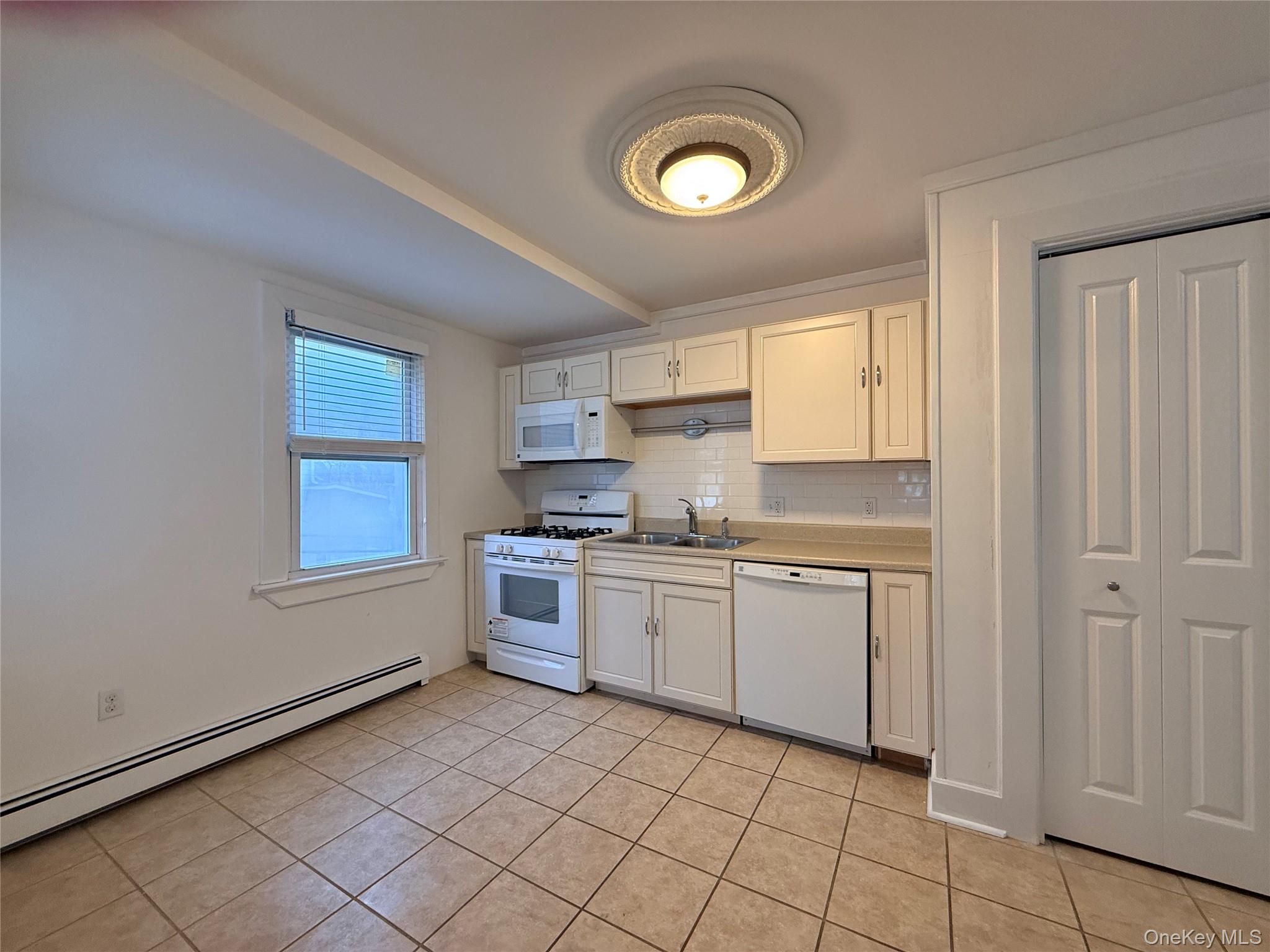 #7 photo, 35 East Avenue, Middletown , NY 10940