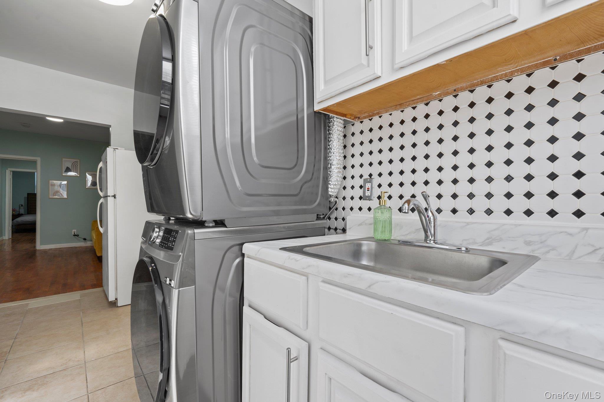 #2 photo, 180 Sumpter Street, Brooklyn , NY 11233