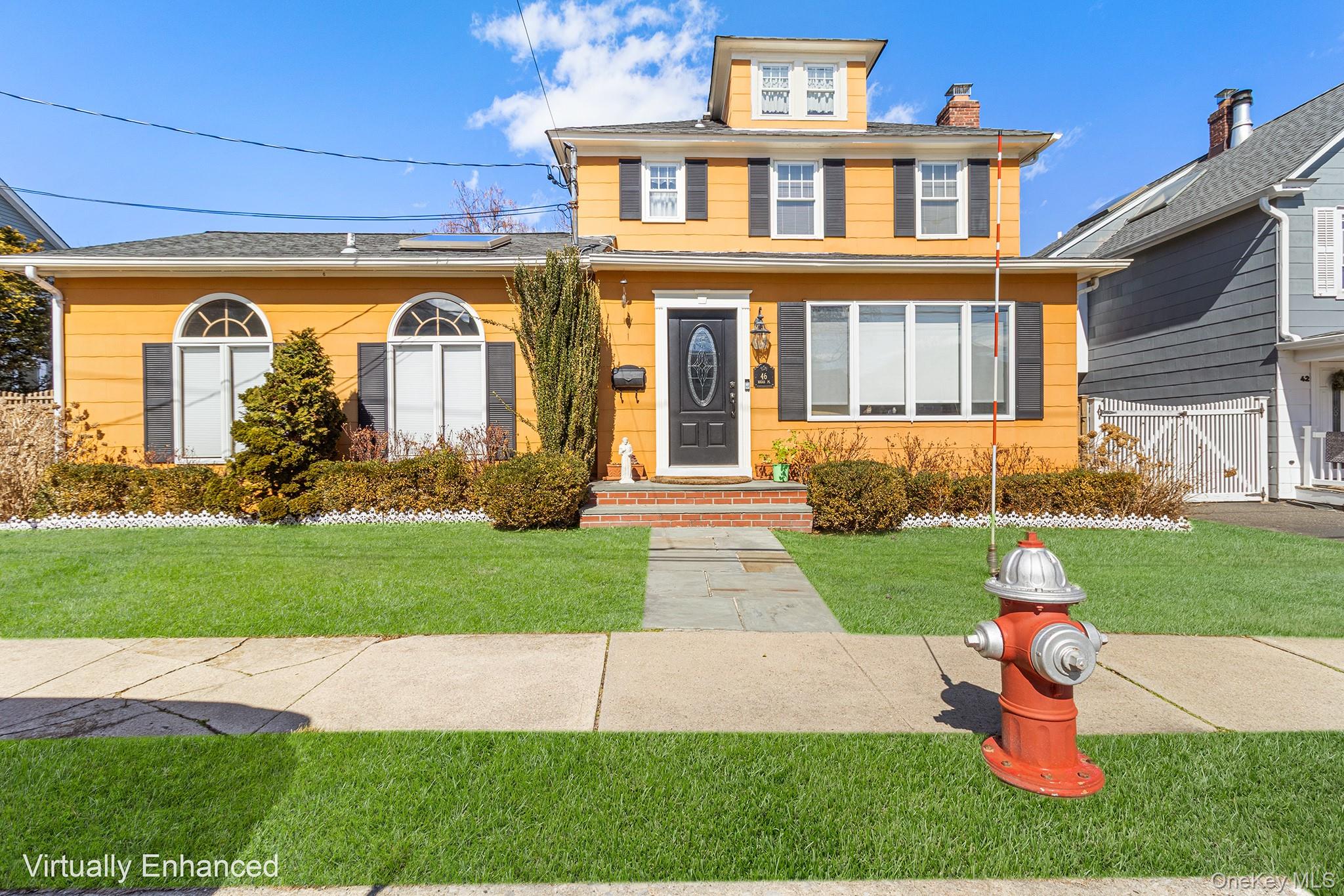 #1 photo, 46 Riggs Place, Locust Valley , NY 11560