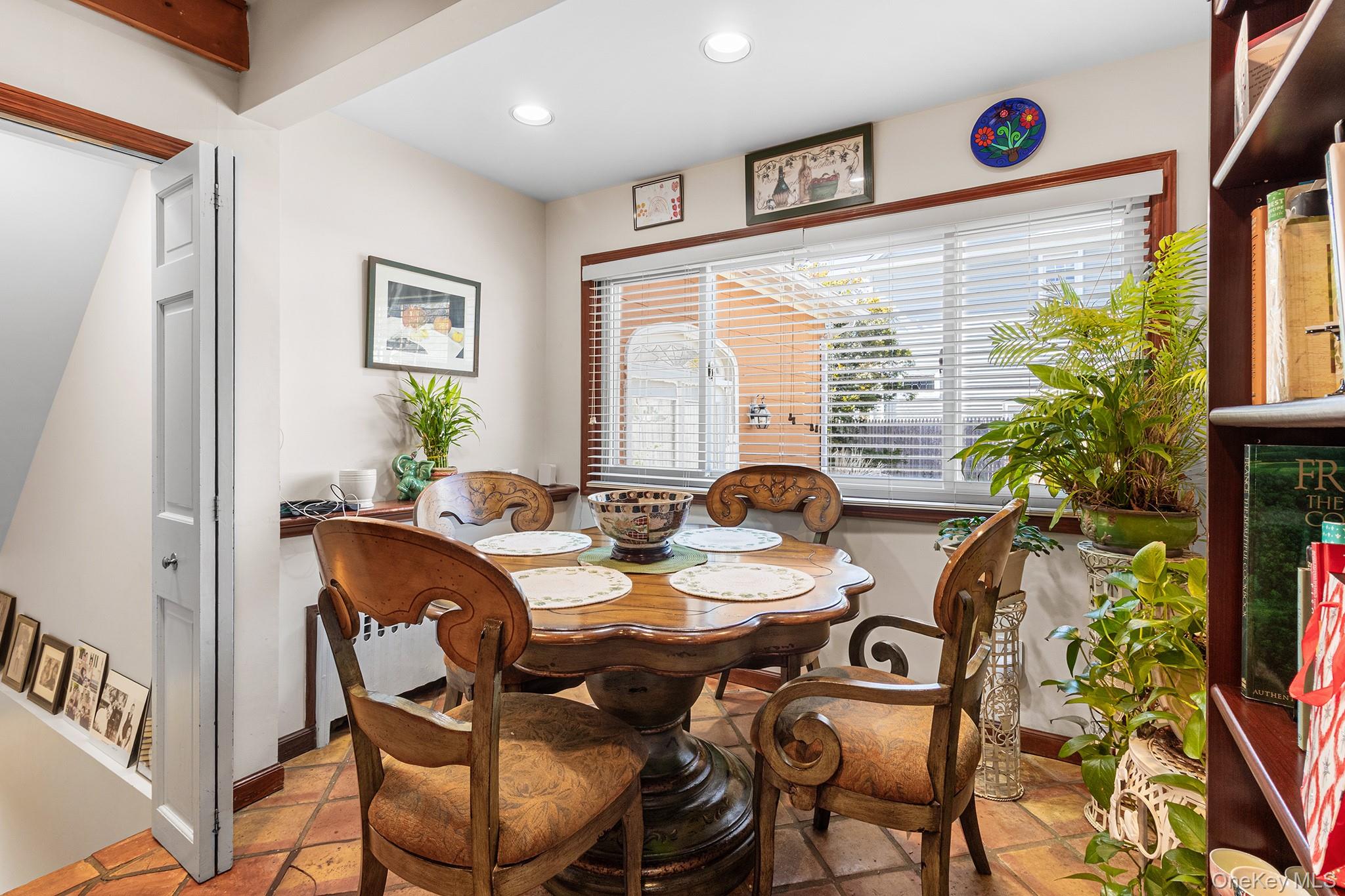 #12 photo, 46 Riggs Place, Locust Valley , NY 11560