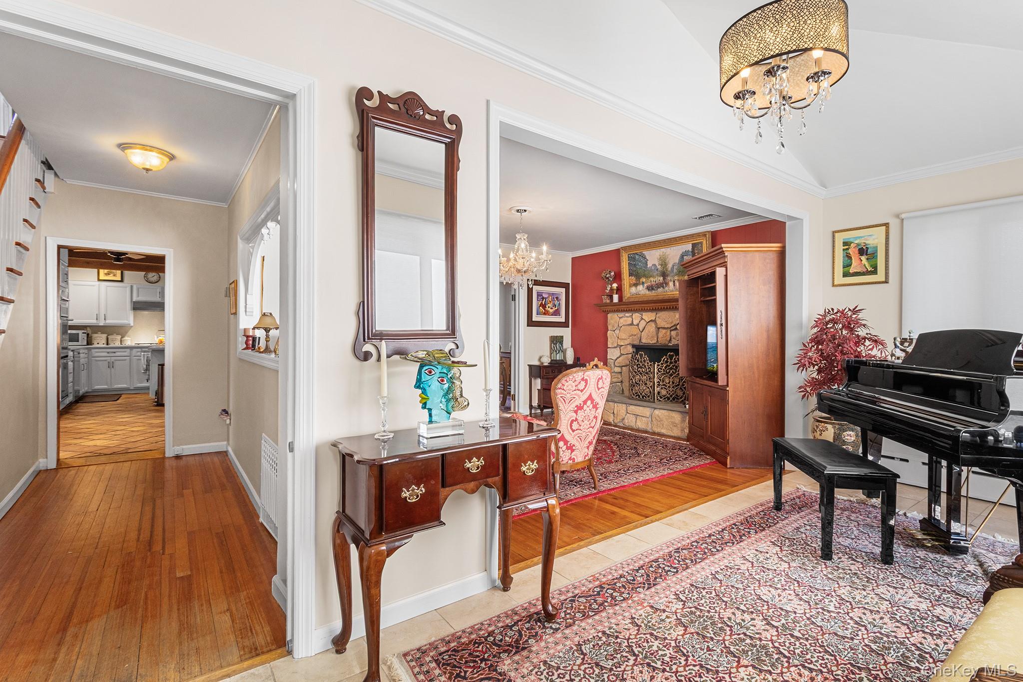 #7 photo, 46 Riggs Place, Locust Valley , NY 11560