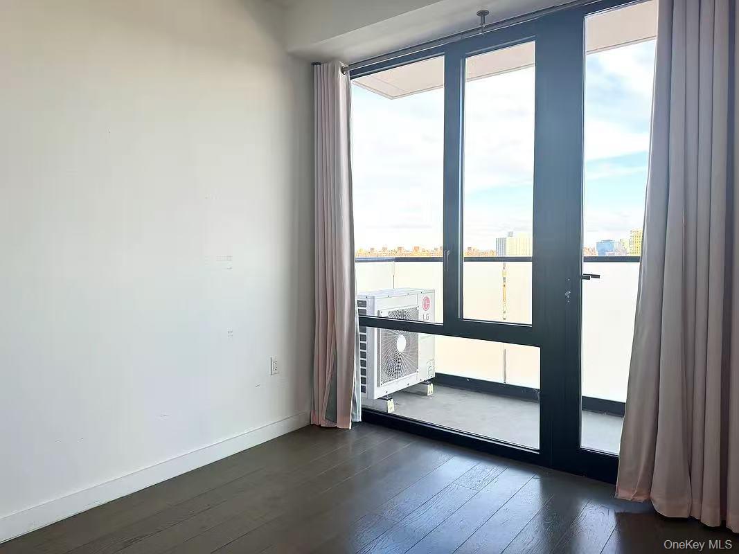 #3 photo, 8808 Justice Avenue, কুইন্‌স Elmhurst , NY 11373