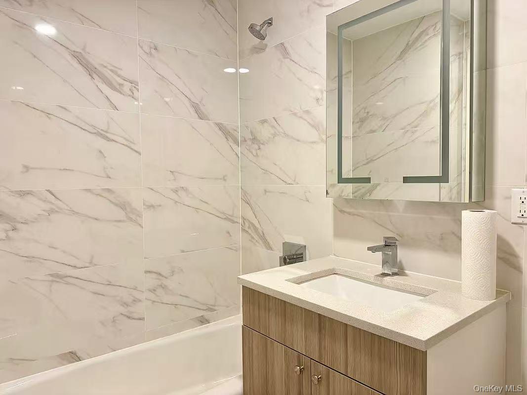 #6 photo, 8808 Justice Avenue, কুইন্‌স Elmhurst , NY 11373