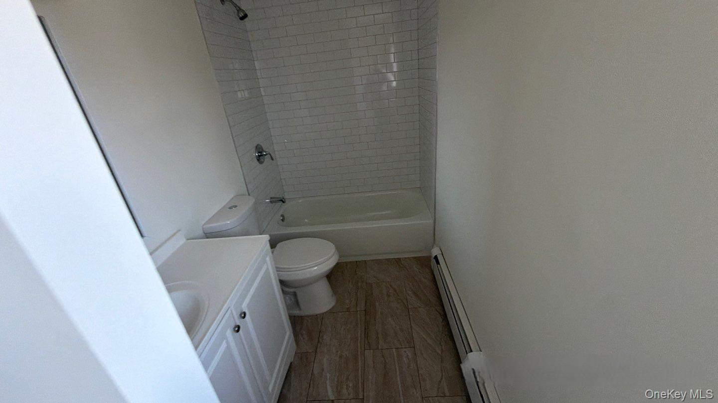 #10 photo, 7 Roan Lane, מחוז סאפוק Riverhead , NY 11901