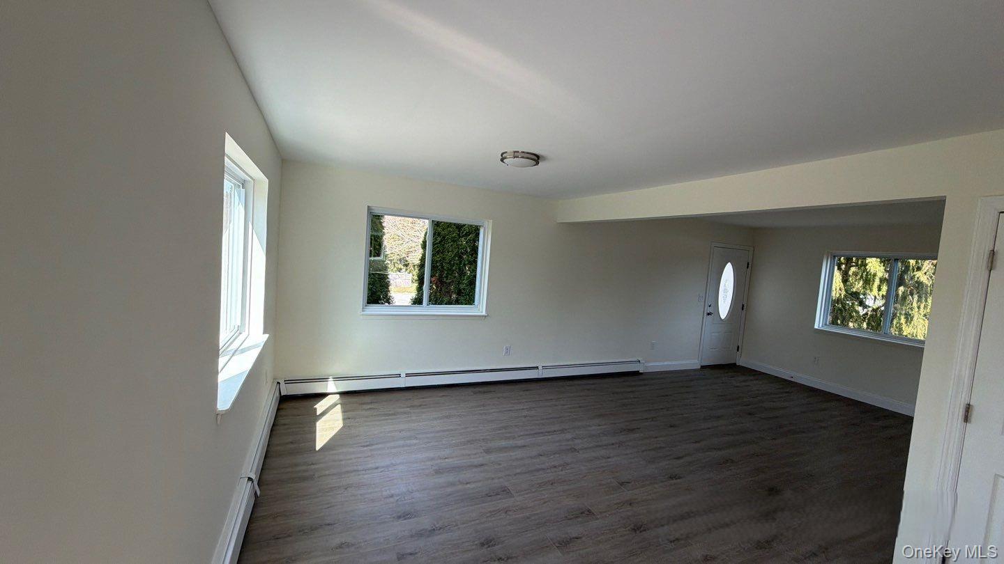 #2 photo, 7 Roan Lane, מחוז סאפוק Riverhead , NY 11901