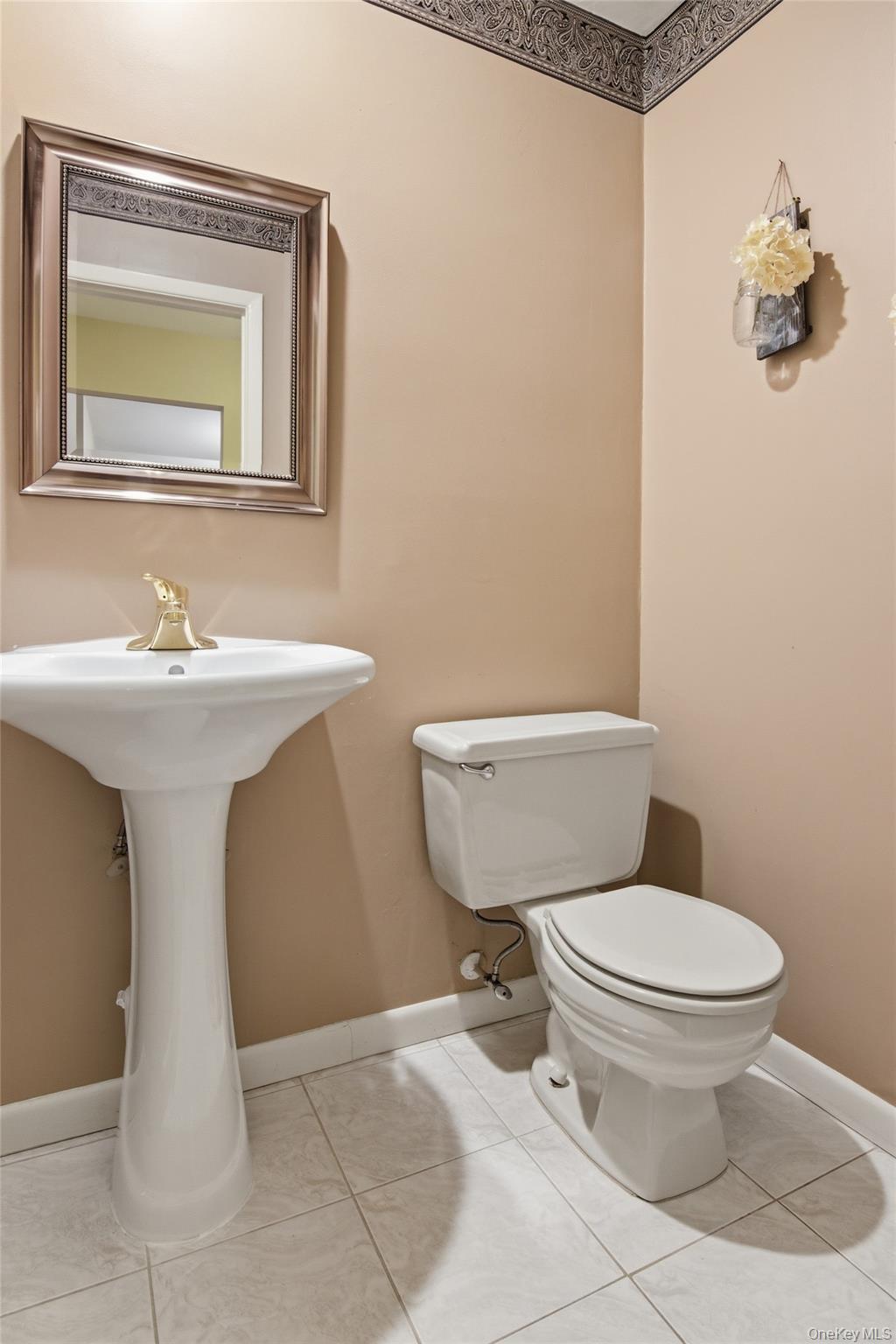 #14 photo, 54 Southgate Circle, Massapequa Park , NY 11762