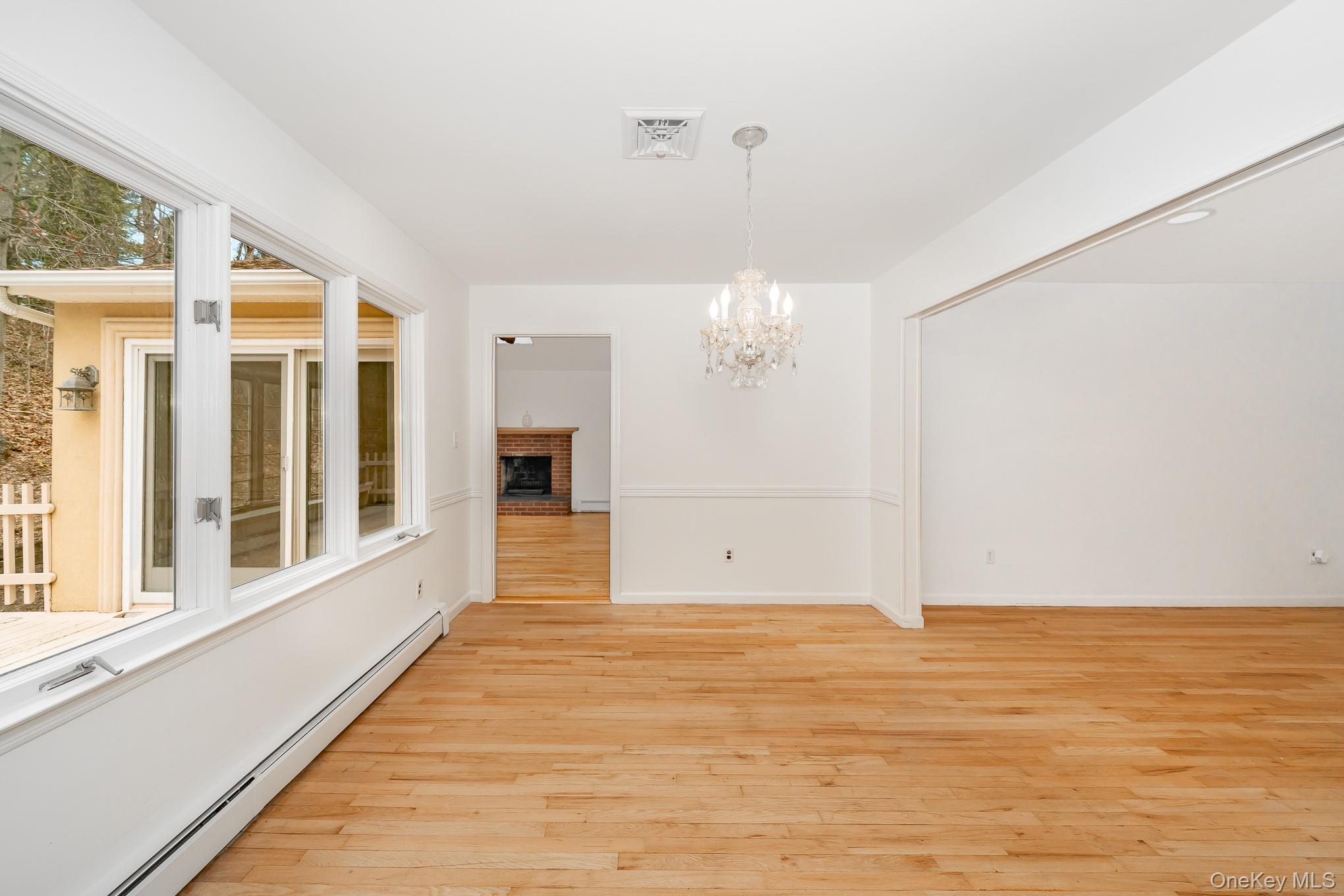 #16 photo, 263 N Country Road, מחוז סאפוק Smithtown , NY 11787