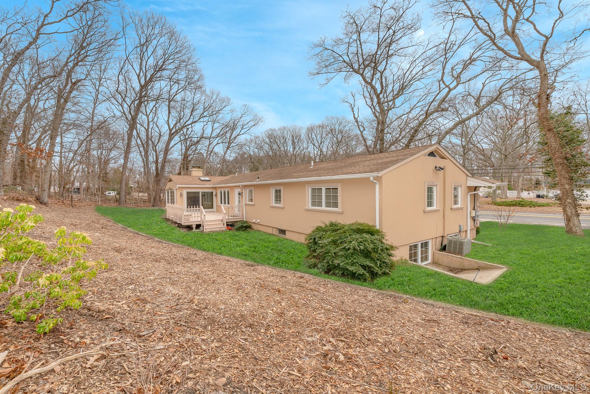 #6 photo, 263 N Country Road, מחוז סאפוק Smithtown , NY 11787