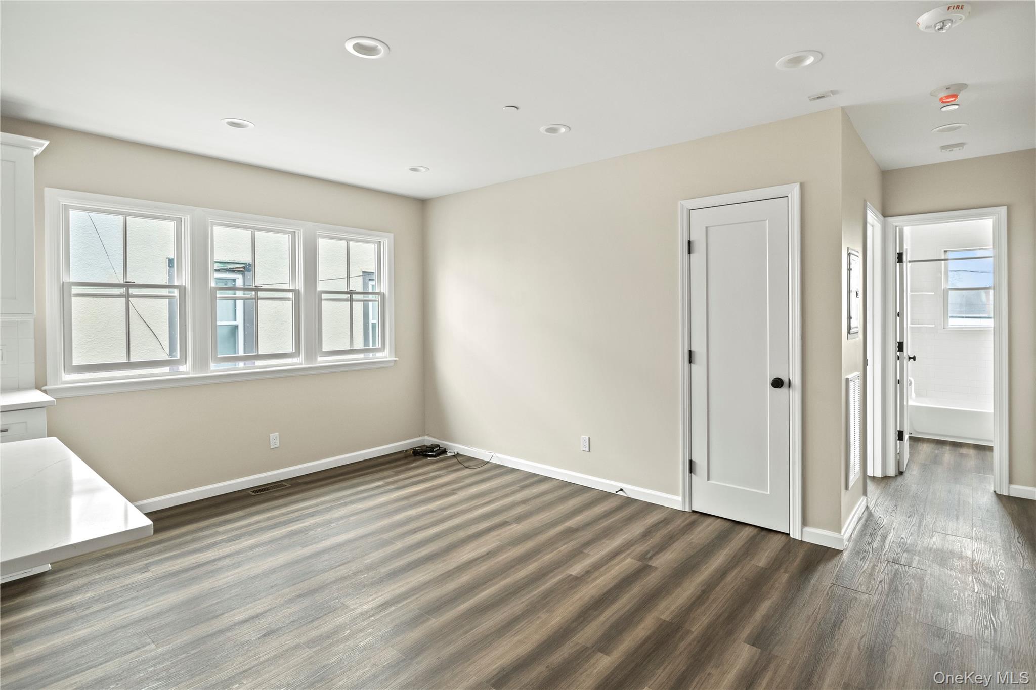 #4 photo, 269 Bayville Avenue, Bayville , NY 11709