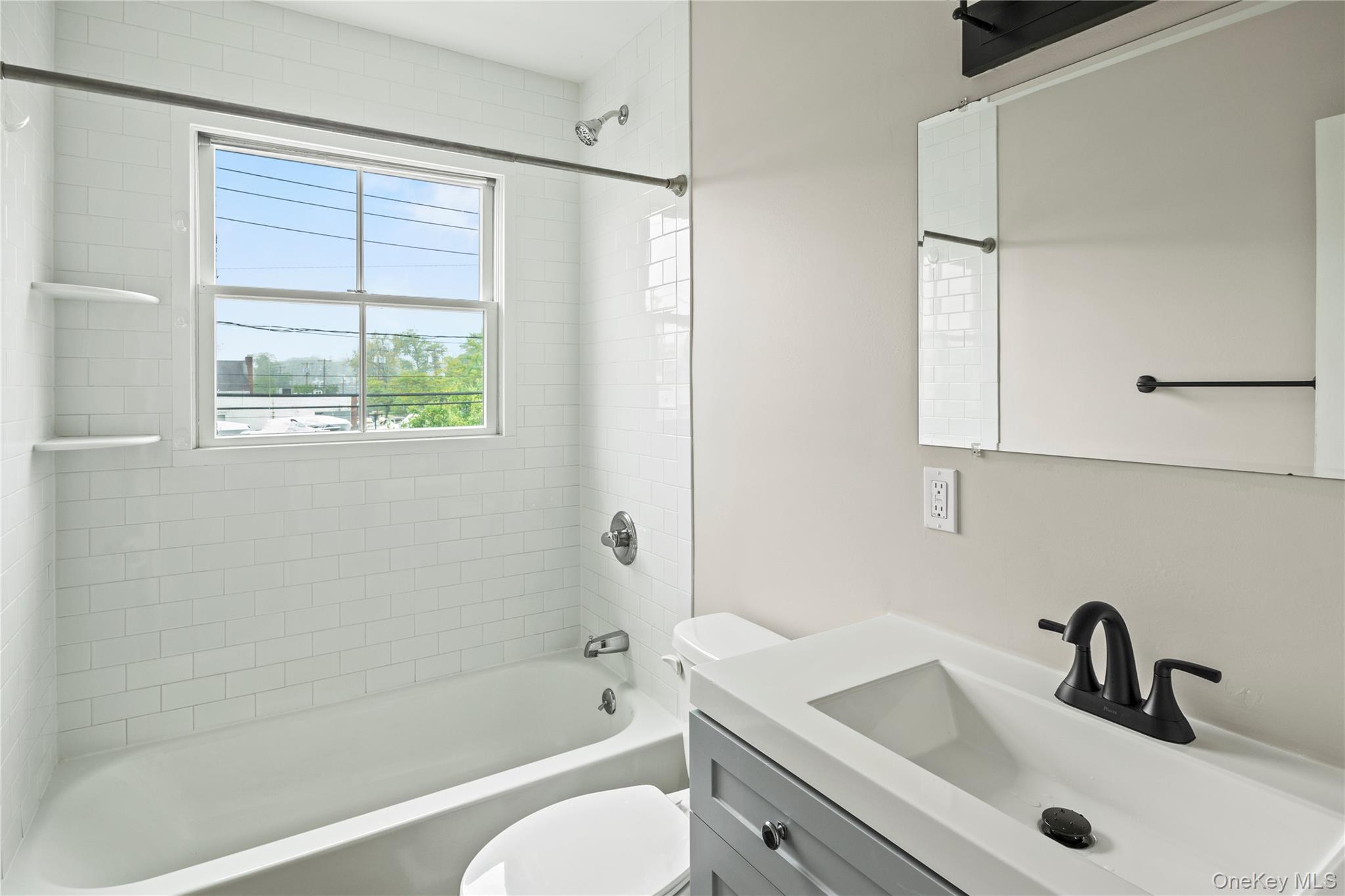 #6 photo, 269 Bayville Avenue, Bayville , NY 11709