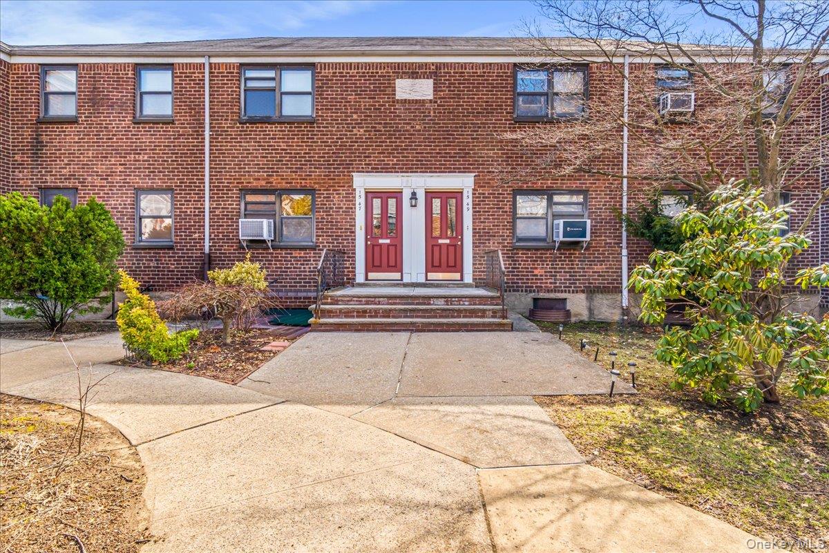 #13 photo, 15-49 160th Street, Whitestone , NY 11357