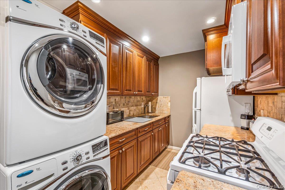 #6 photo, 15-49 160th Street, Whitestone , NY 11357