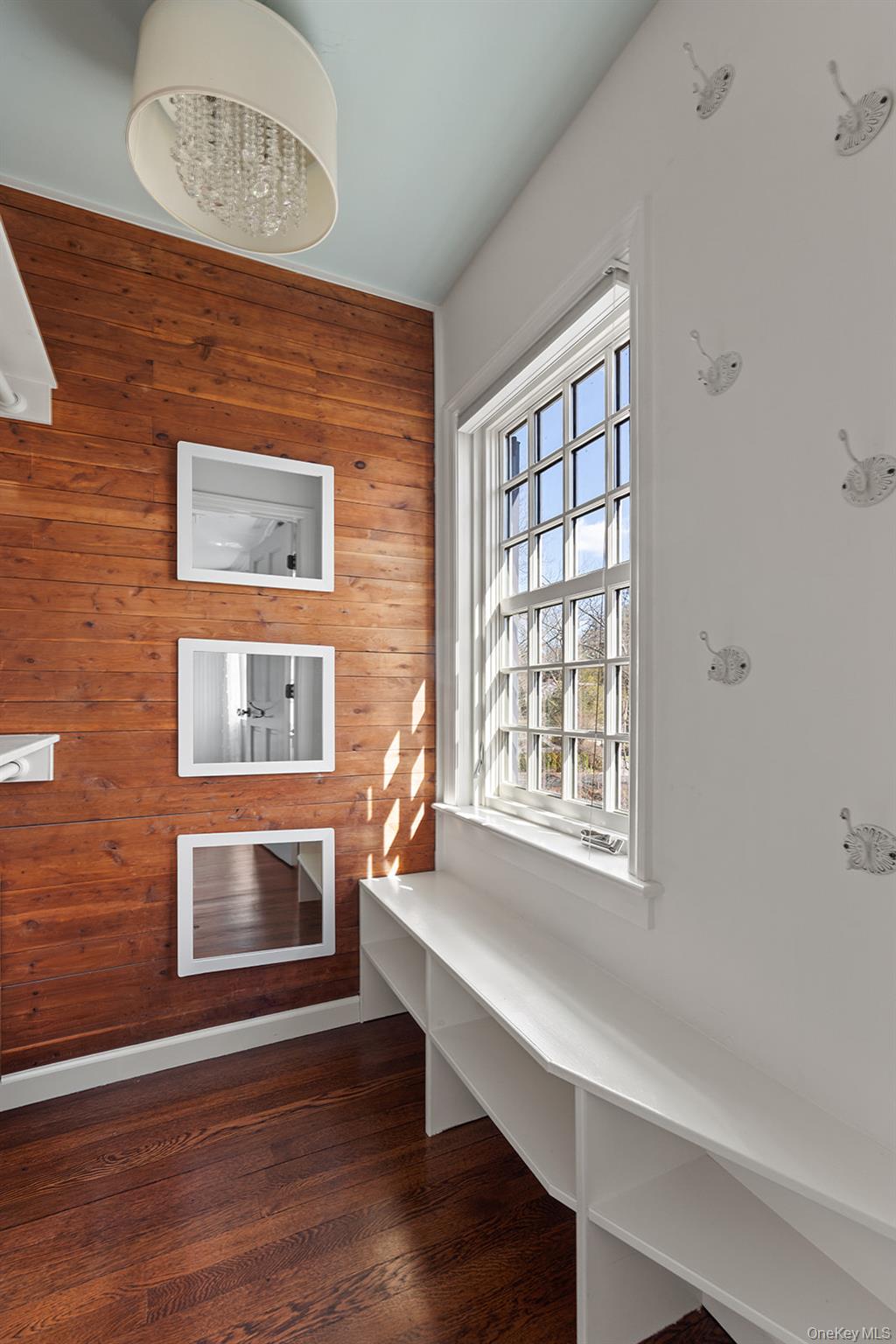 #18 photo, 147 Valley Stream Road, Larchmont , NY 10538