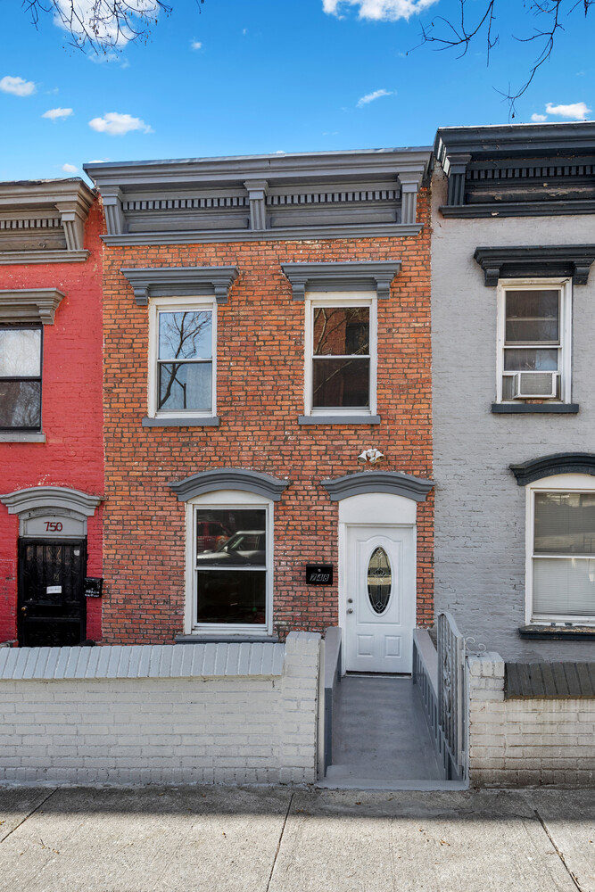 #15 photo, 748 E 137TH Street, Port Morris , NY 10454