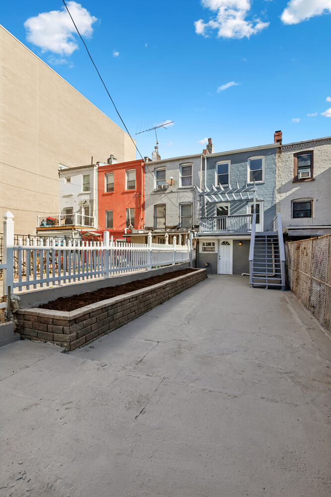 #9 photo, 748 E 137TH Street, Port Morris , NY 10454