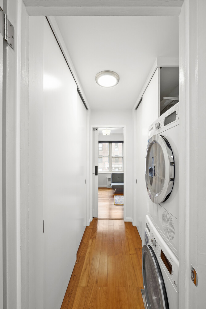 #9 photo, 310 LEXINGTON Avenue, Murray Hill , NY 10016