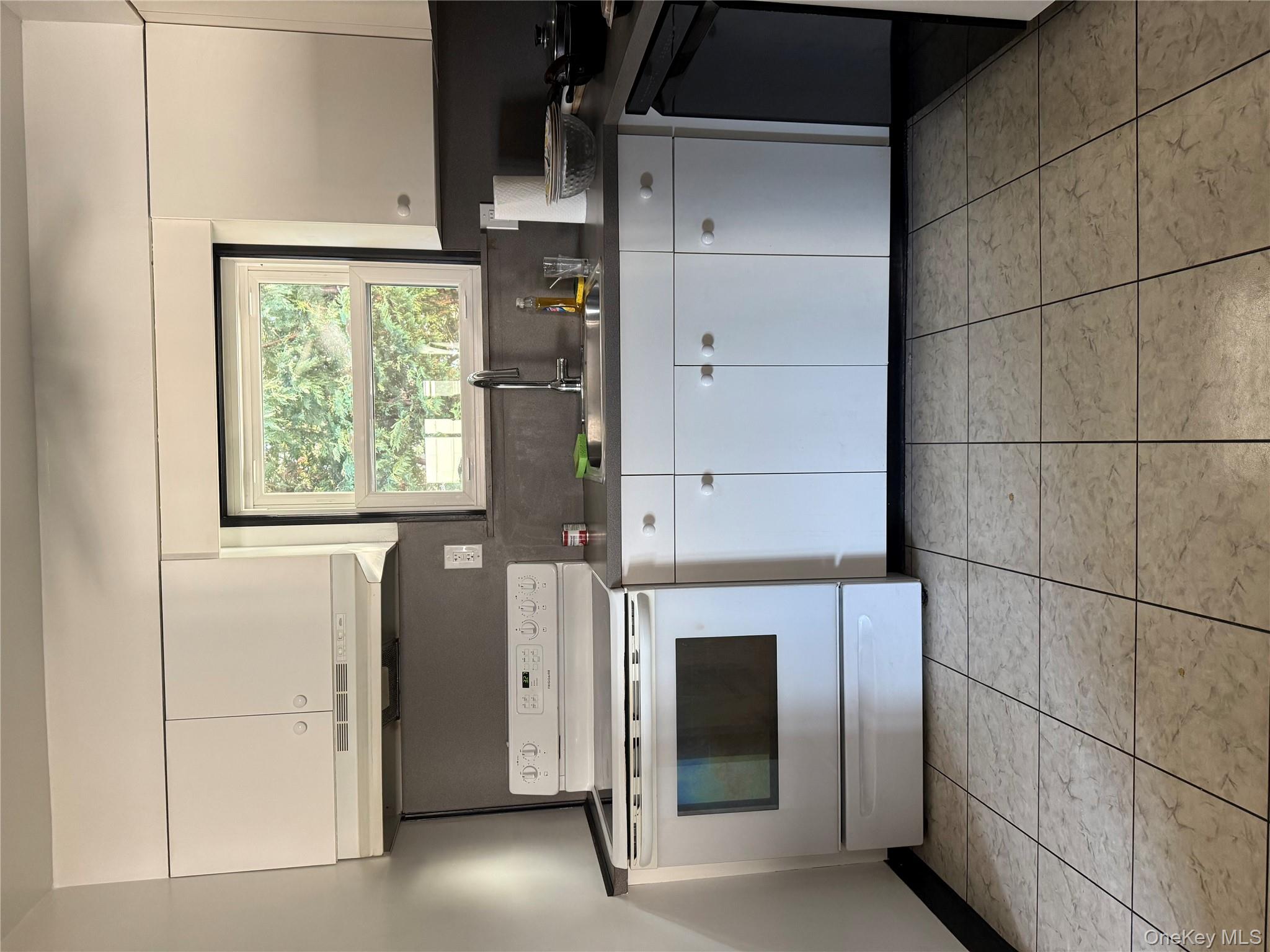 #3 photo, 2282 Saratoga Street, Oceanside , NY 11572