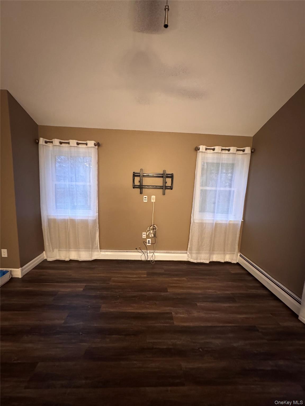 #8 photo, 33 Bass Court, Manorville , NY 11949