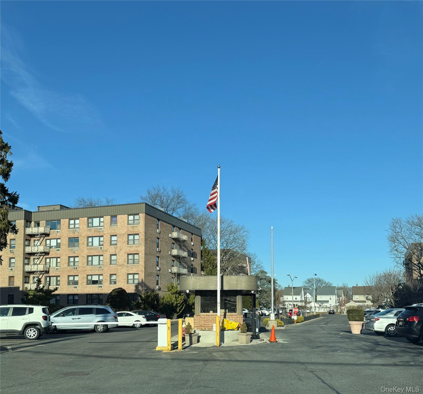 #2 photo, 3 Birchwood Court, Mineola , NY 11501