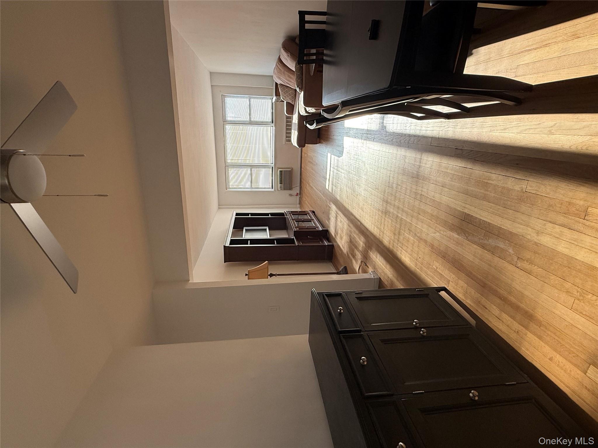 #5 photo, 3 Birchwood Court, Mineola , NY 11501