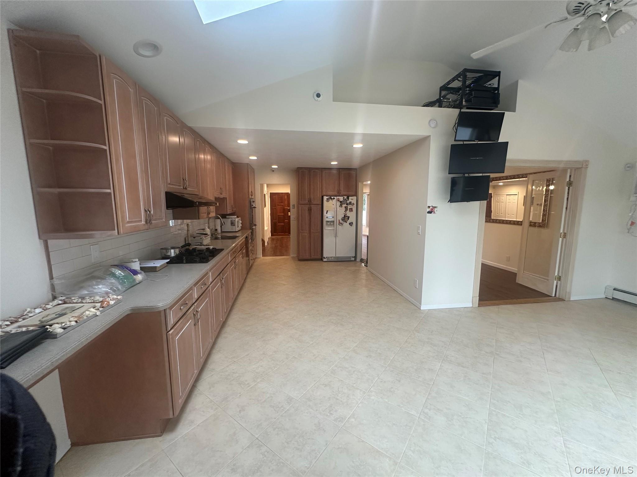 #4 photo, 12 Parkdale Drive, Farmingdale , NY 11735