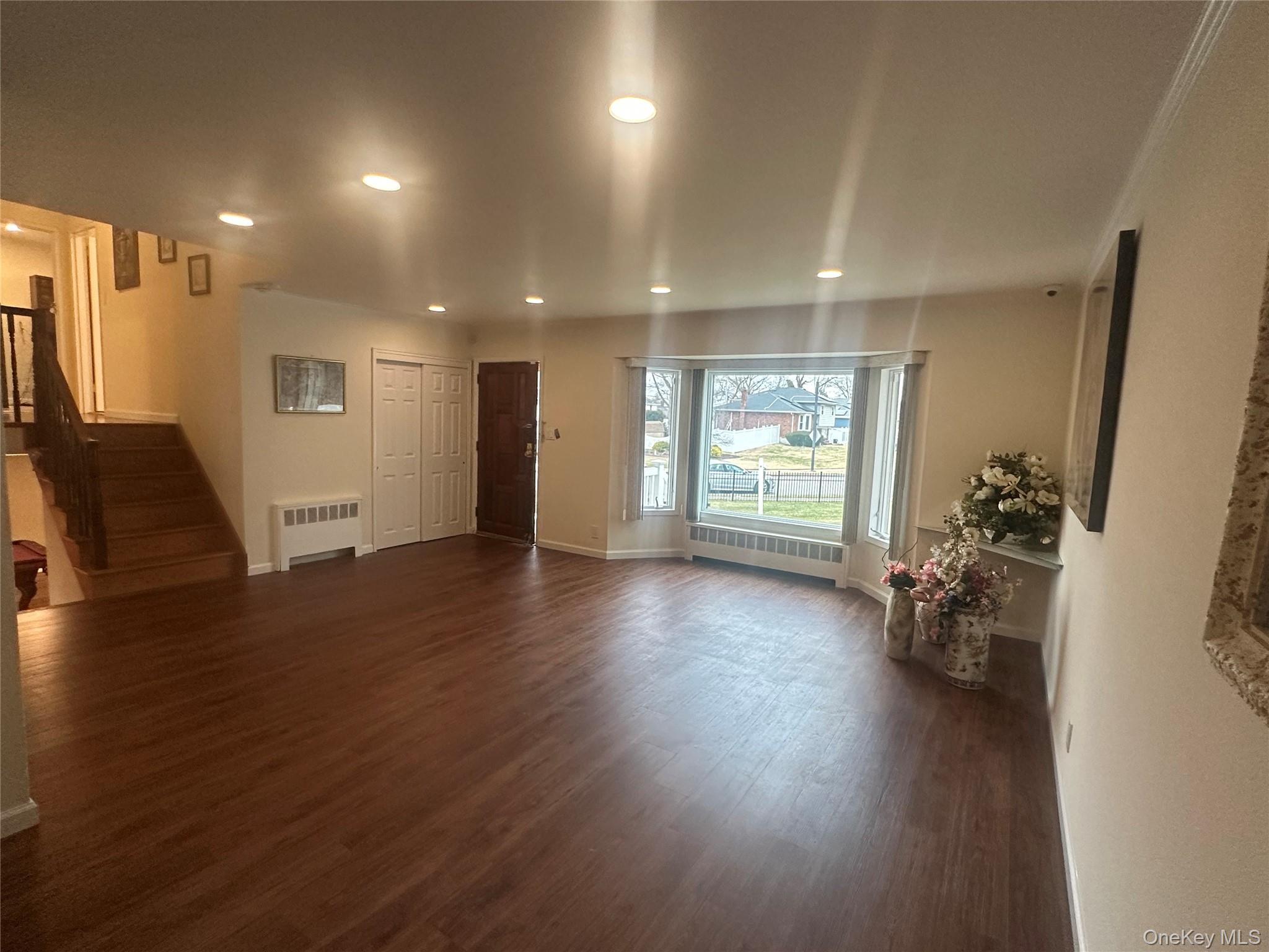 #6 photo, 12 Parkdale Drive, Farmingdale , NY 11735