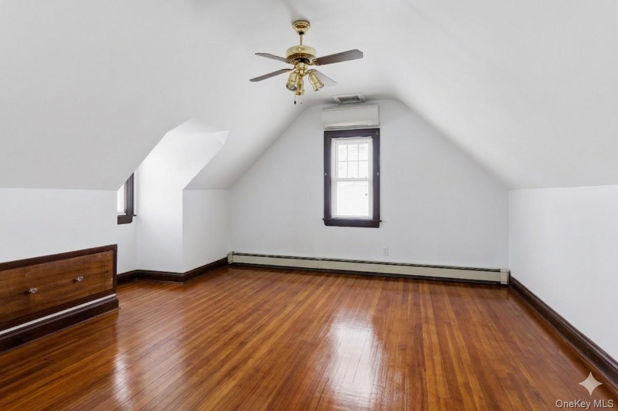 #14 photo, 126 Grant Street, সাফোক কাউন্টি Centerport , NY 11721