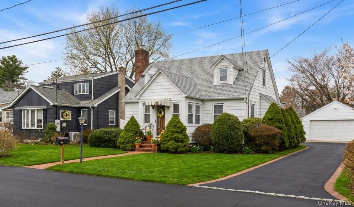 #2 photo, 126 Grant Street, Centerport , NY 11721