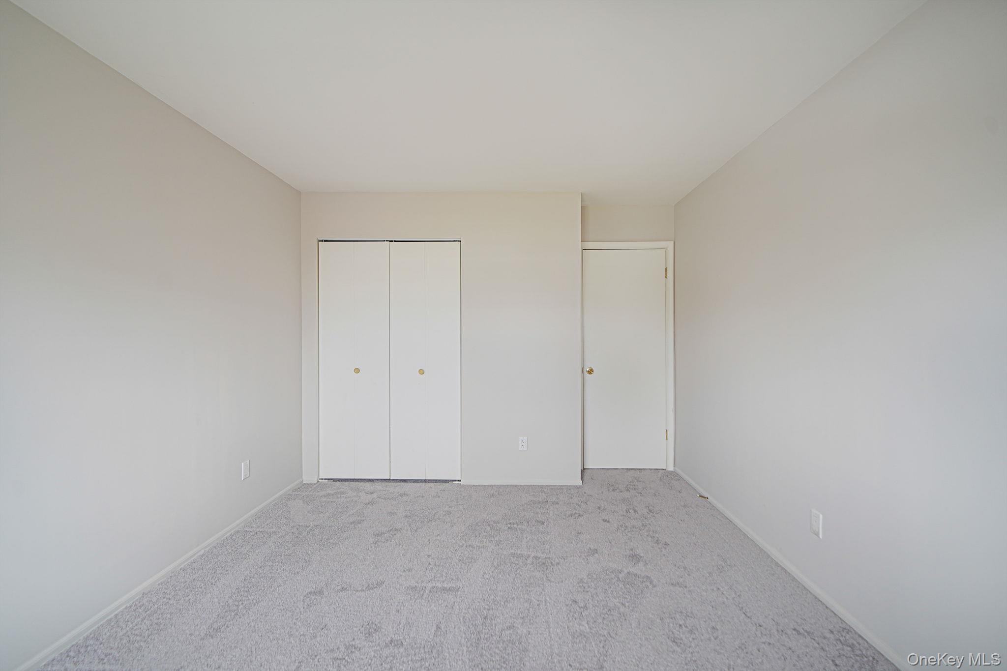 #19 photo, 18 Summerfield Circle, Central Islip , NY 11722