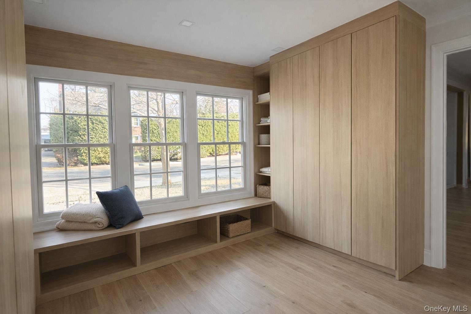 #13 photo, Pettit Drive, Dix Hills , NY 11746