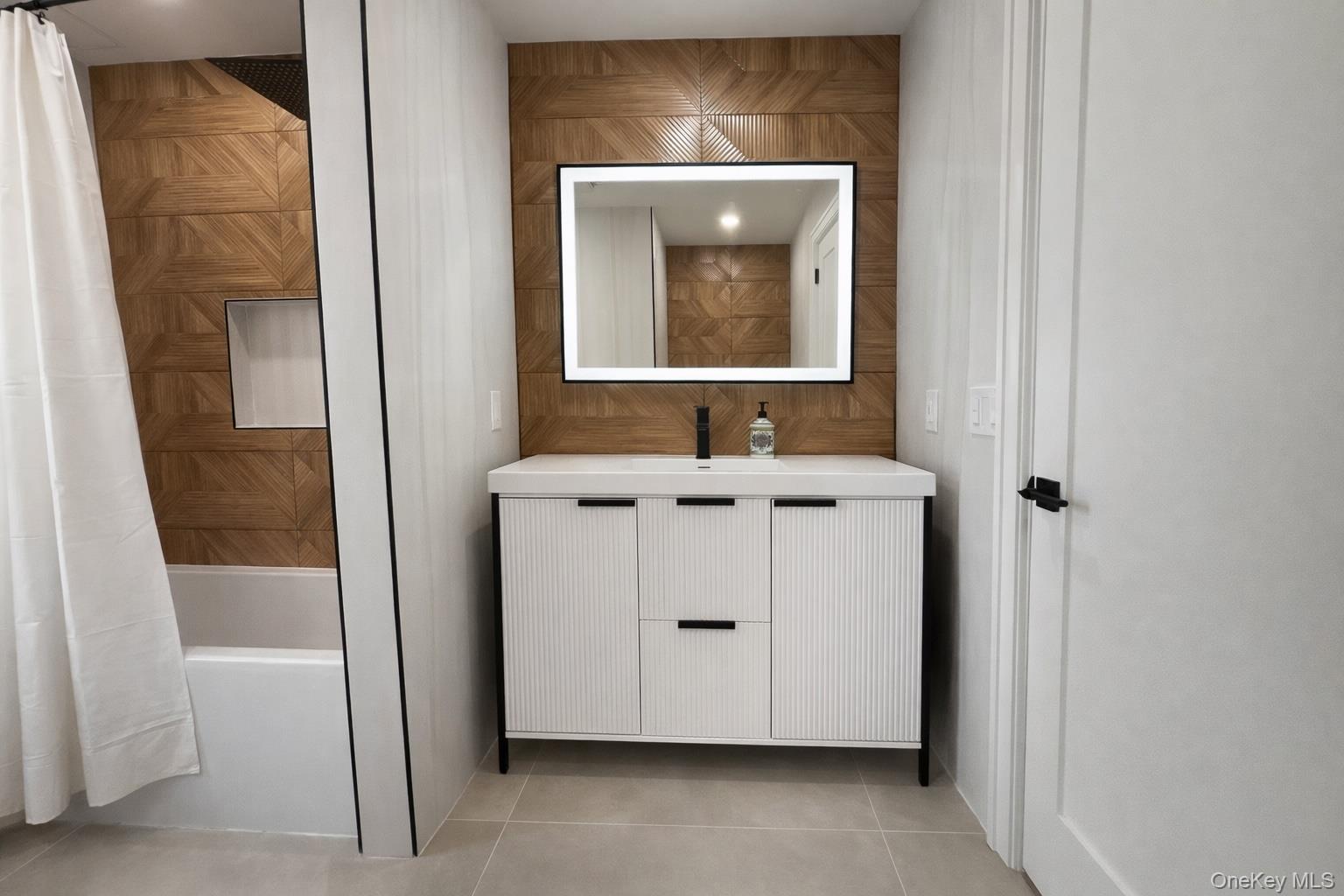 #16 photo, Pettit Drive, Dix Hills , NY 11746