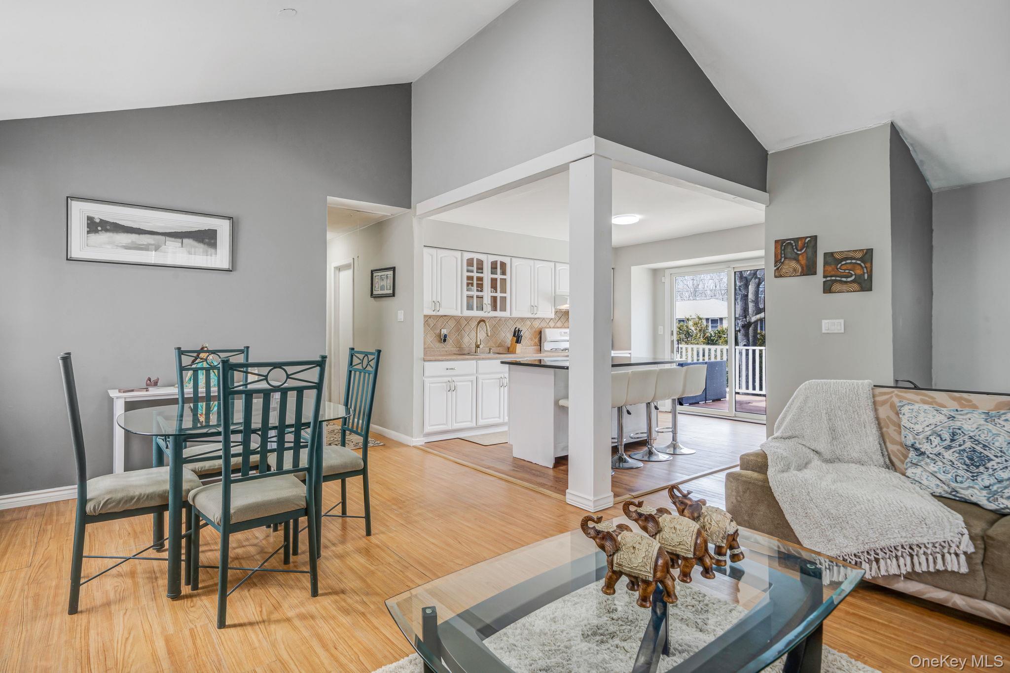 #4 photo, 83 Revilo Avenue, Shirley , NY 11967