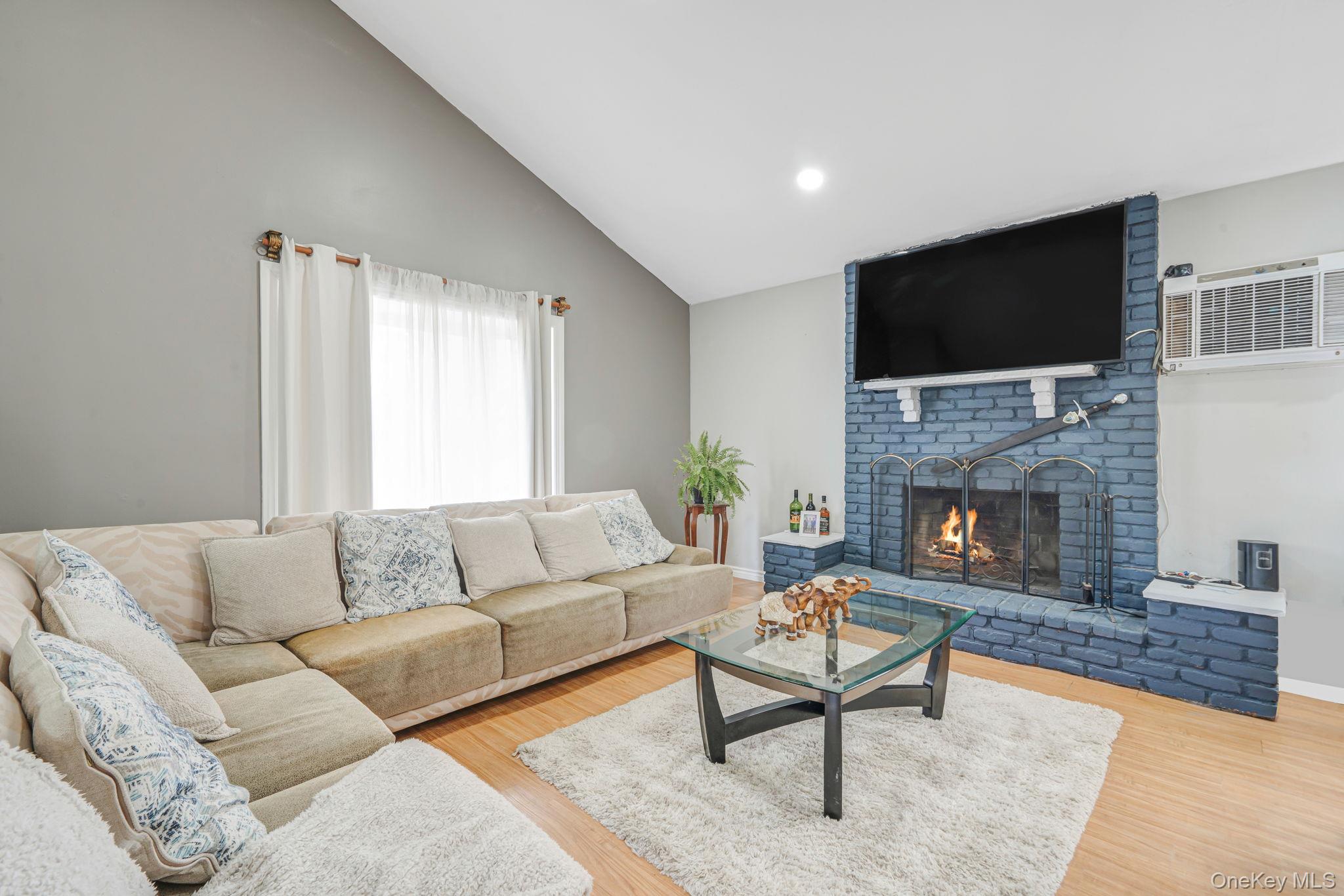 #6 photo, 83 Revilo Avenue, Shirley , NY 11967