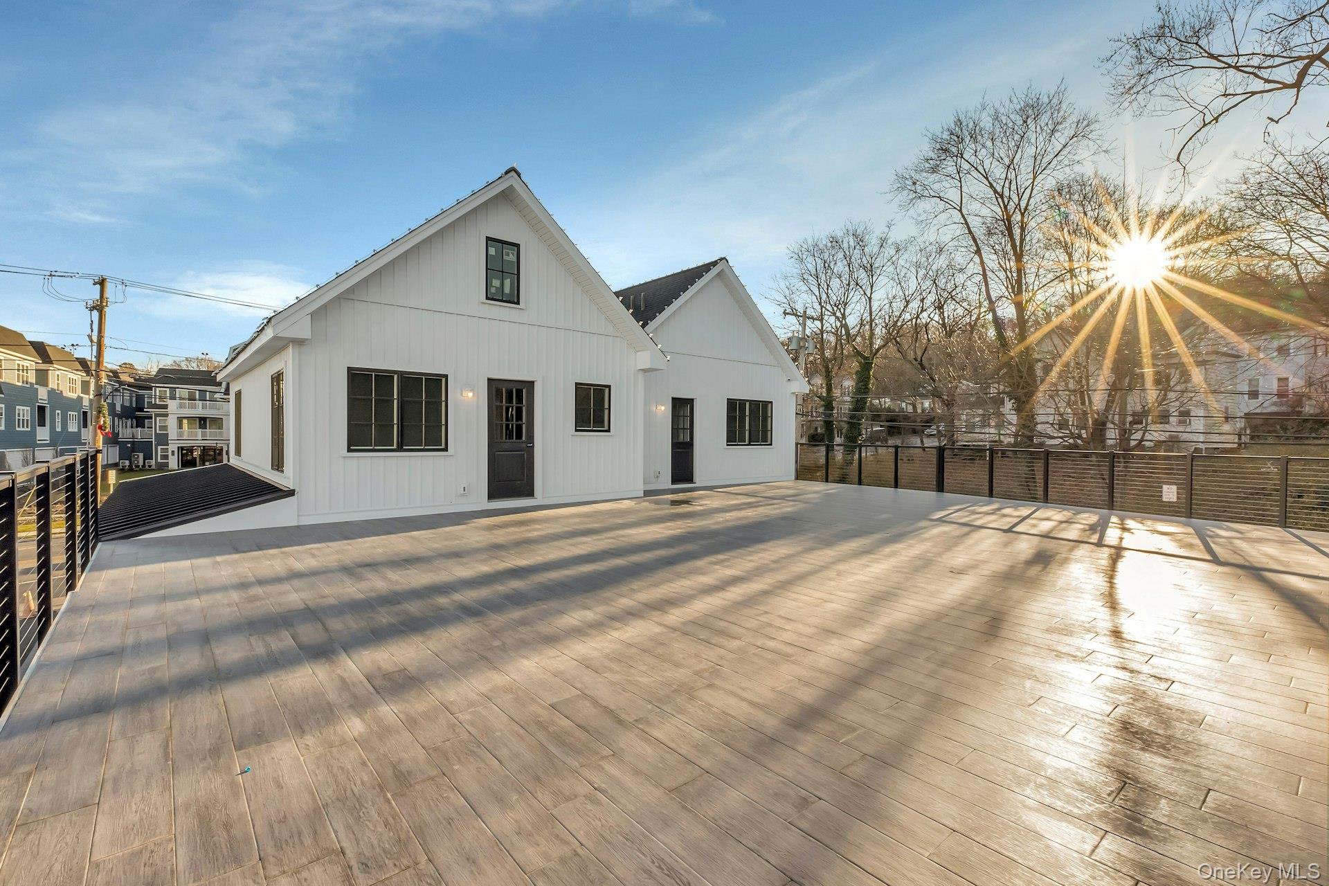 #1 photo, 156 W Broadway, Port Jefferson , NY 11777