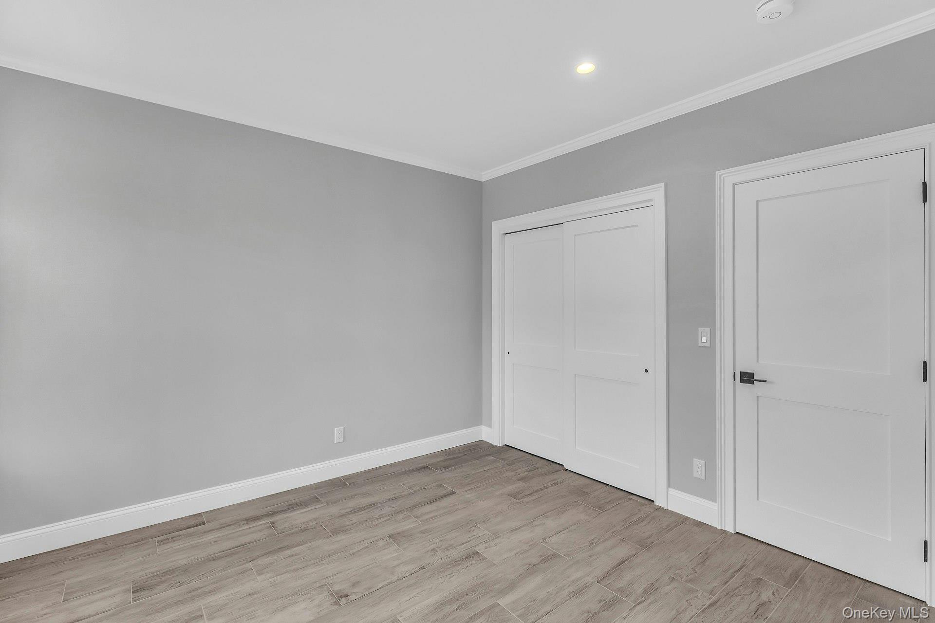 #12 photo, 156 W Broadway, Port Jefferson , NY 11777