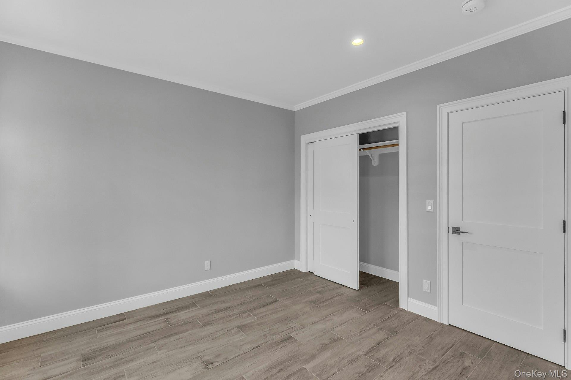 #13 photo, 156 W Broadway, Port Jefferson , NY 11777