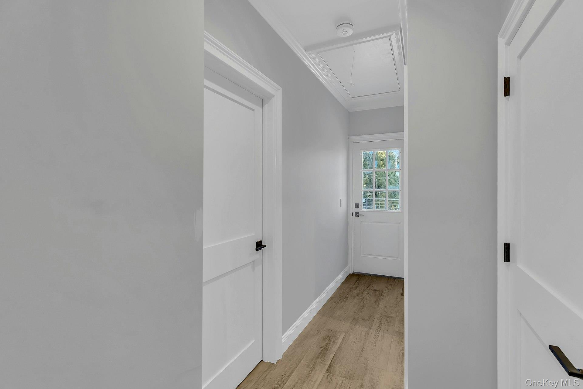 #4 photo, 156 W Broadway, Port Jefferson , NY 11777